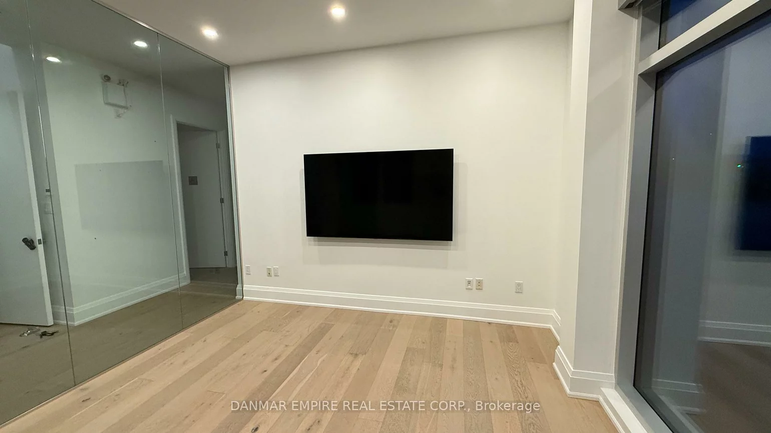 2380, Bristol, 1021 - WP Winston Park, Oakville