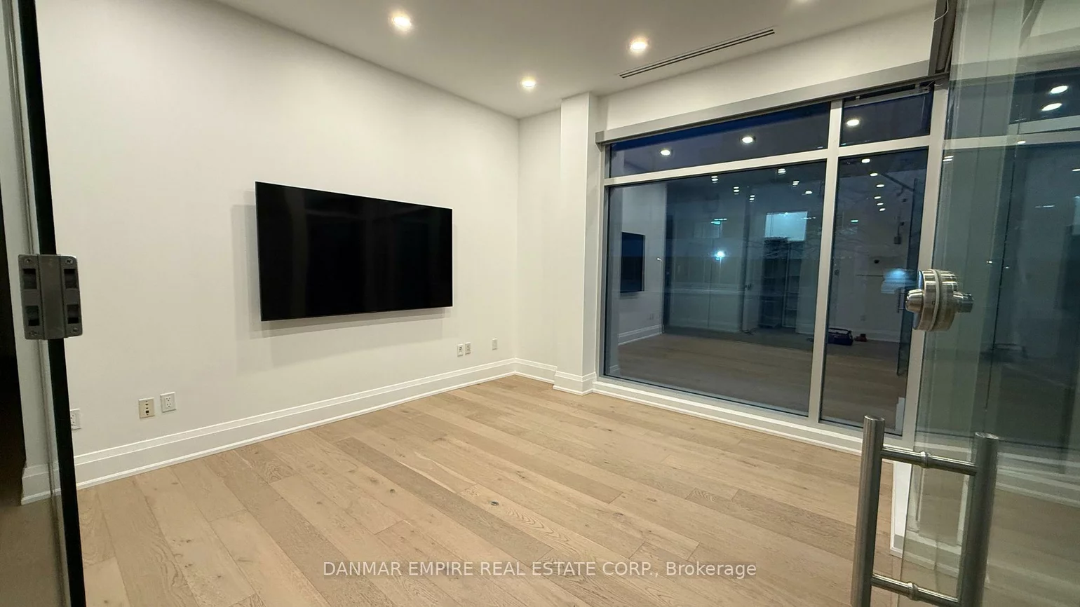 2380, Bristol, 1021 - WP Winston Park, Oakville