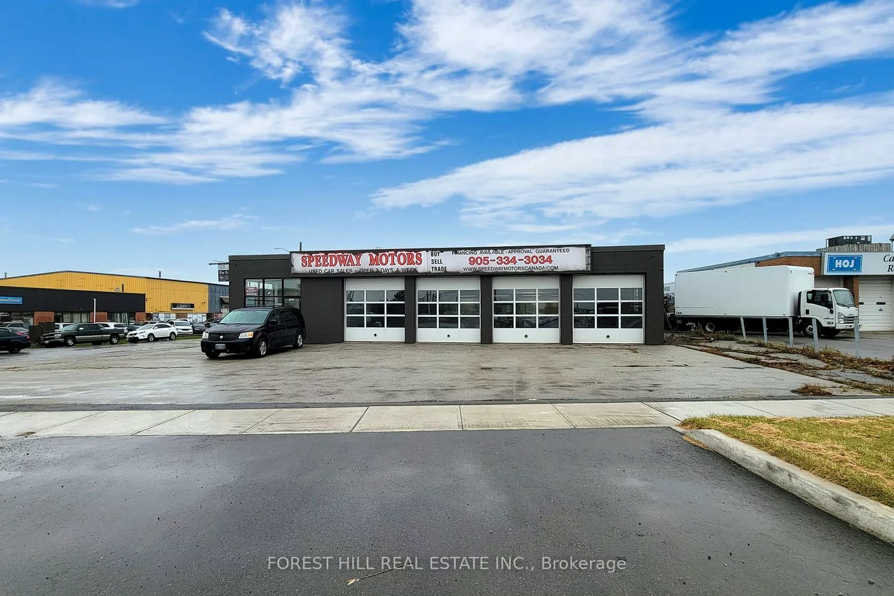 1502, Speers, 1014 - QE Queen Elizabeth, Oakville