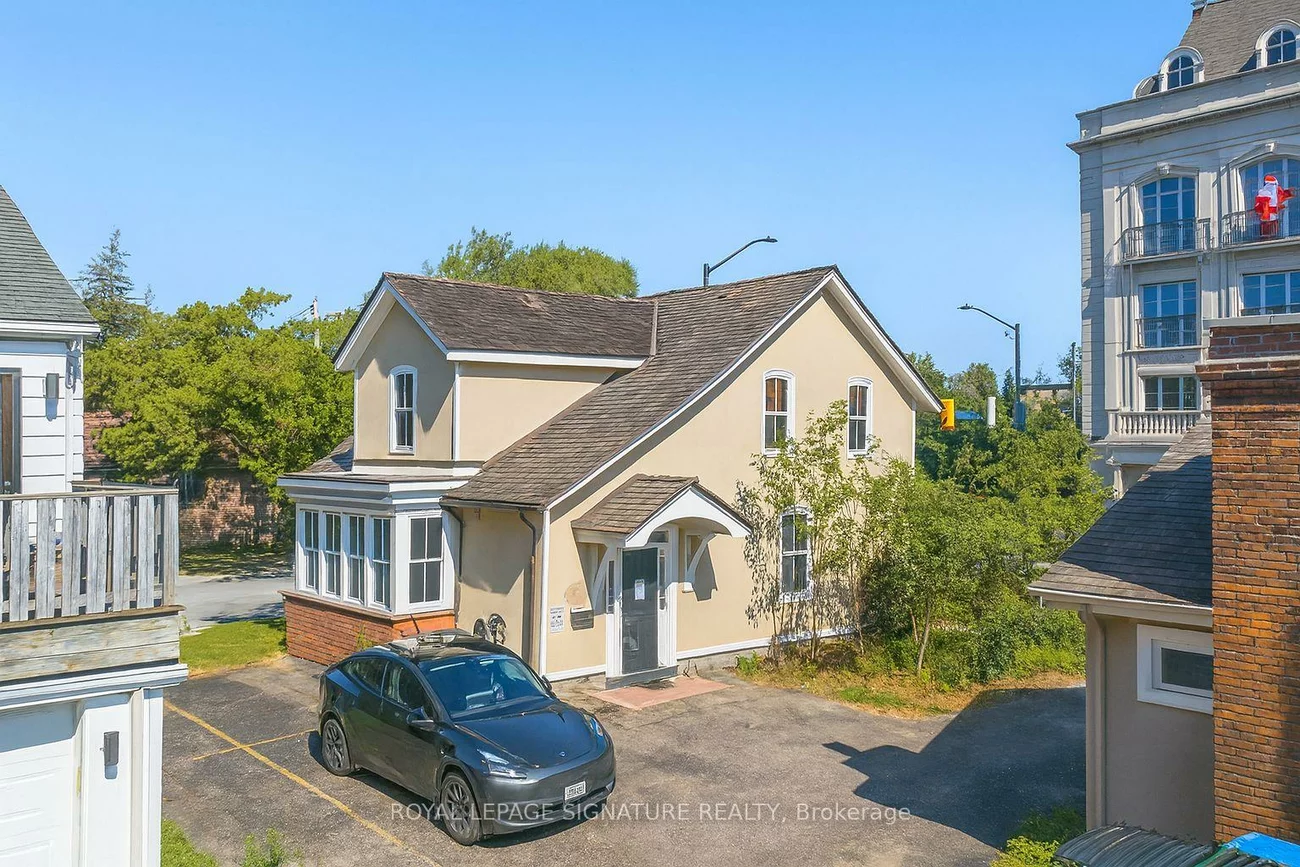 140, Trafalgar, 1013 - OO Old Oakville, Oakville