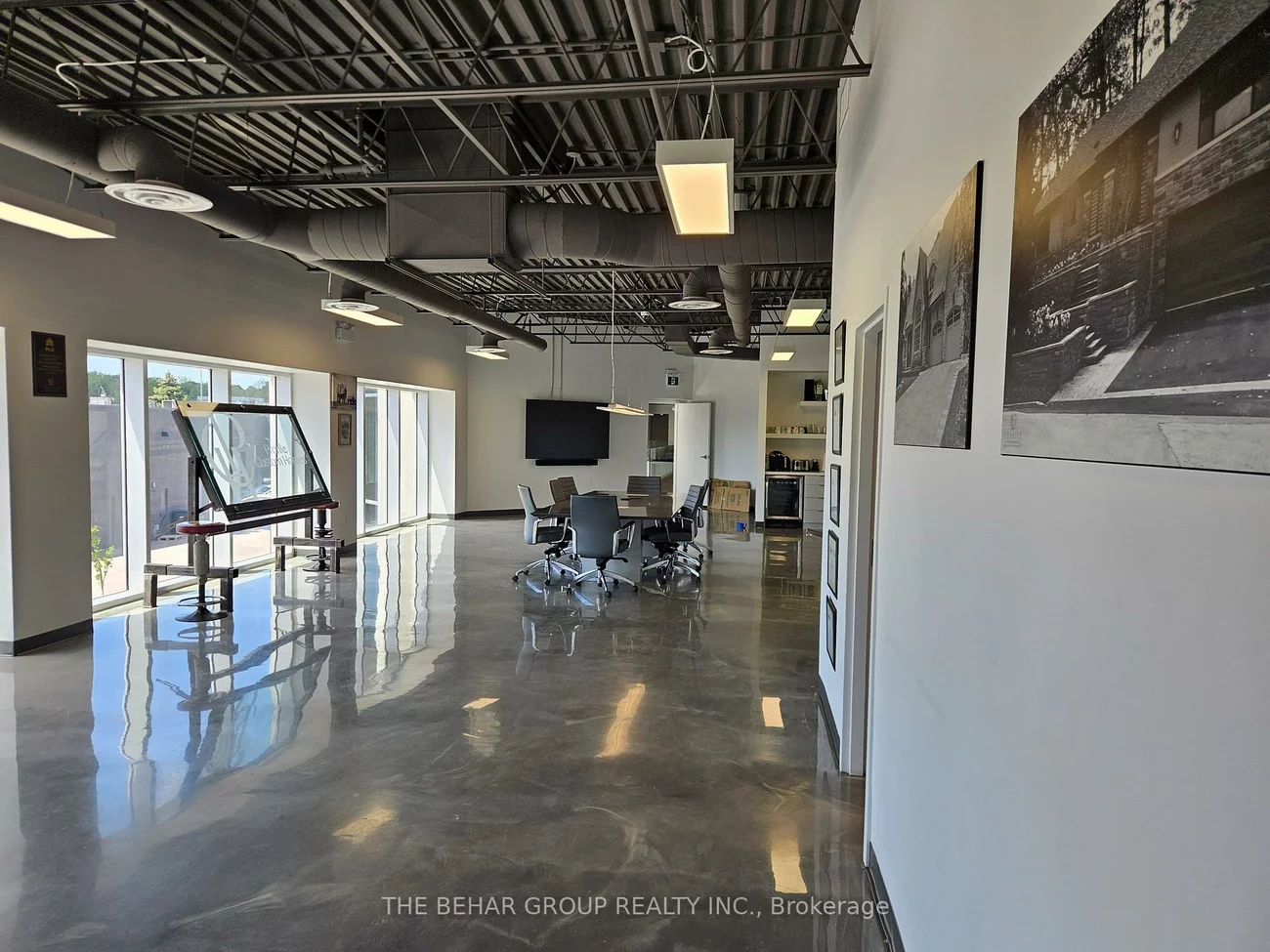 1141, South Service, 1014 - QE Queen Elizabeth, Oakville