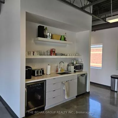 1141, South Service, 1014 - QE Queen Elizabeth, Oakville