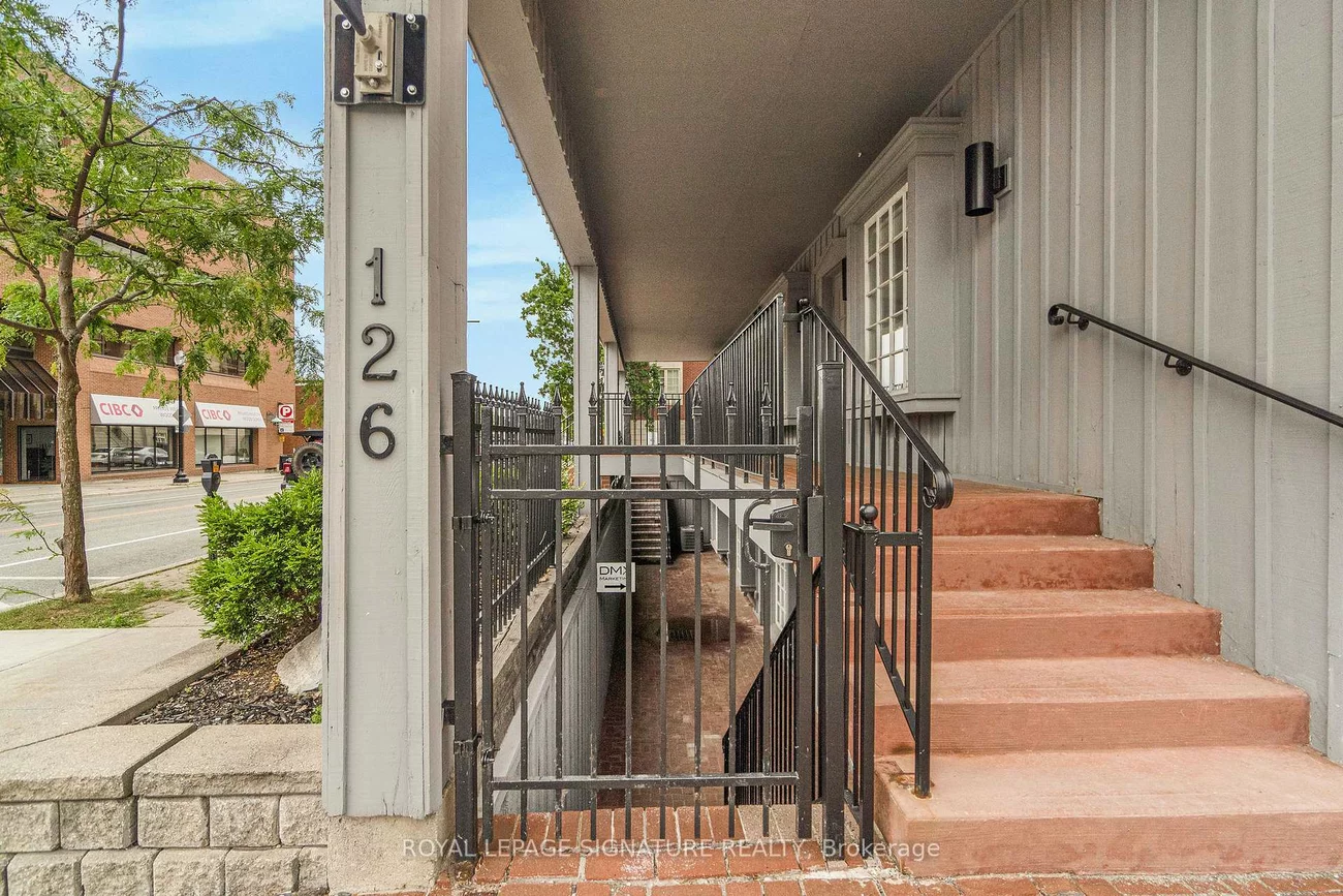 126, Trafalgar, 1013 - OO Old Oakville, Oakville