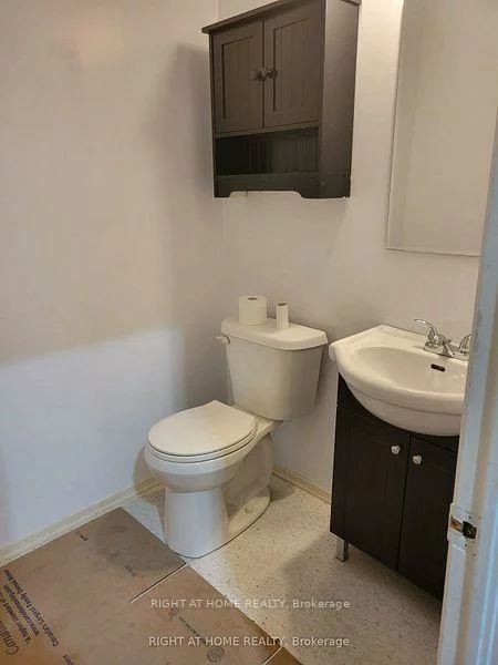 2416, Wyecroft, 1014 - QE Queen Elizabeth, Oakville