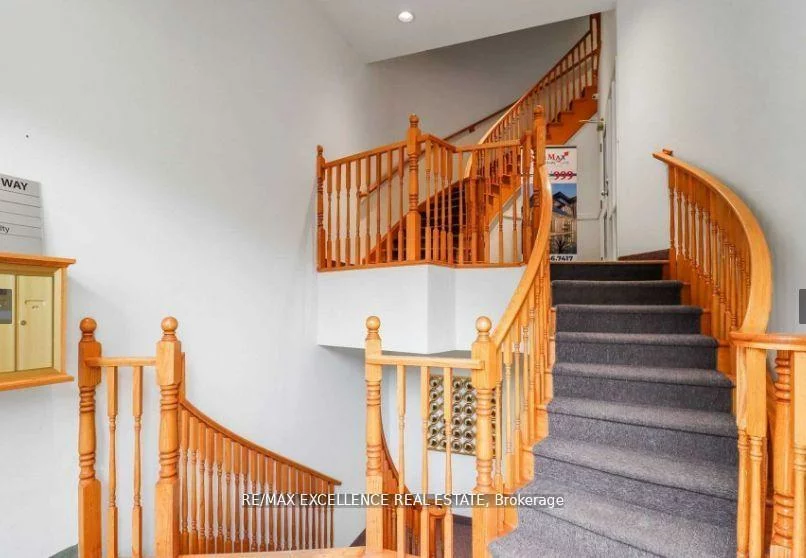 2896, South Sheridan, 1021 - WP Winston Park, Oakville