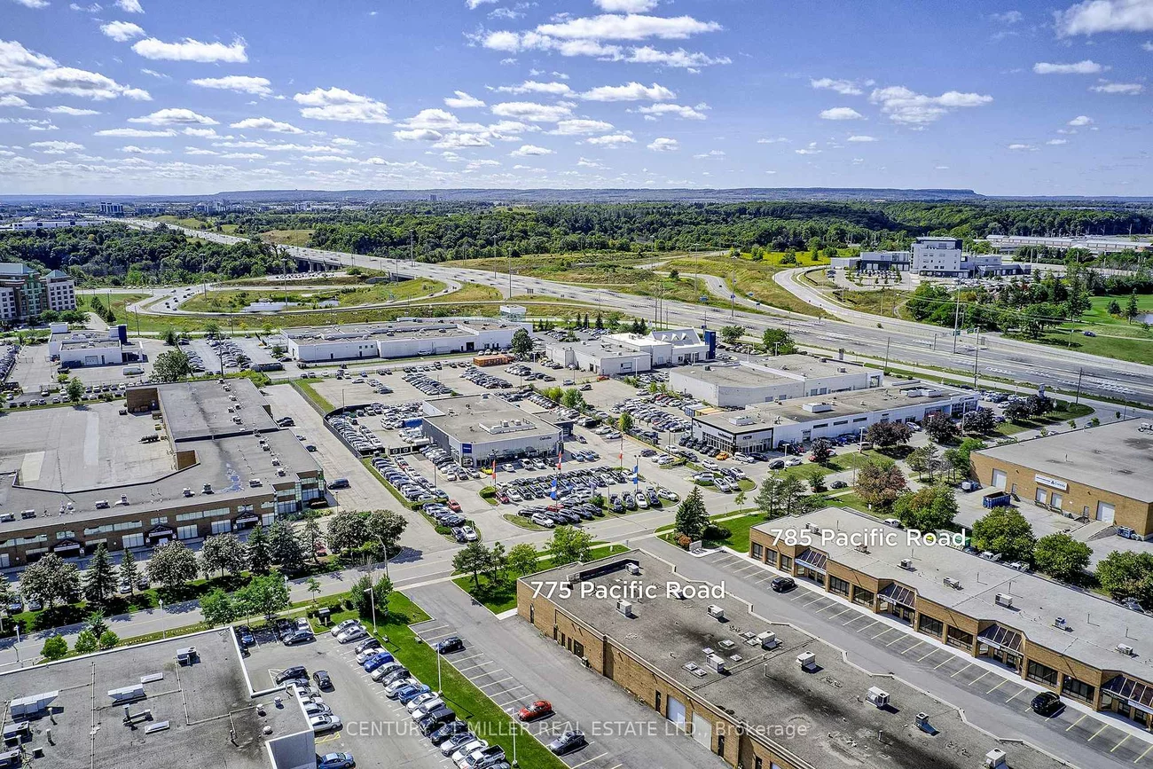 775, Pacific, 1014 - QE Queen Elizabeth, Oakville