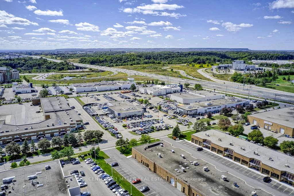 775, Pacific, 1014 - QE Queen Elizabeth, Oakville