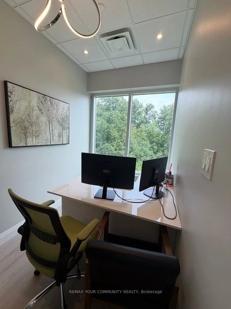 3465, Rebecca, 1014 - QE Queen Elizabeth, Oakville
