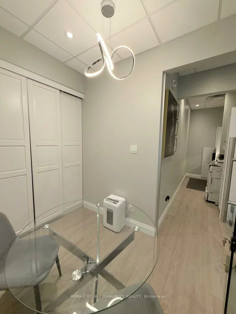 3465, Rebecca, 1014 - QE Queen Elizabeth, Oakville