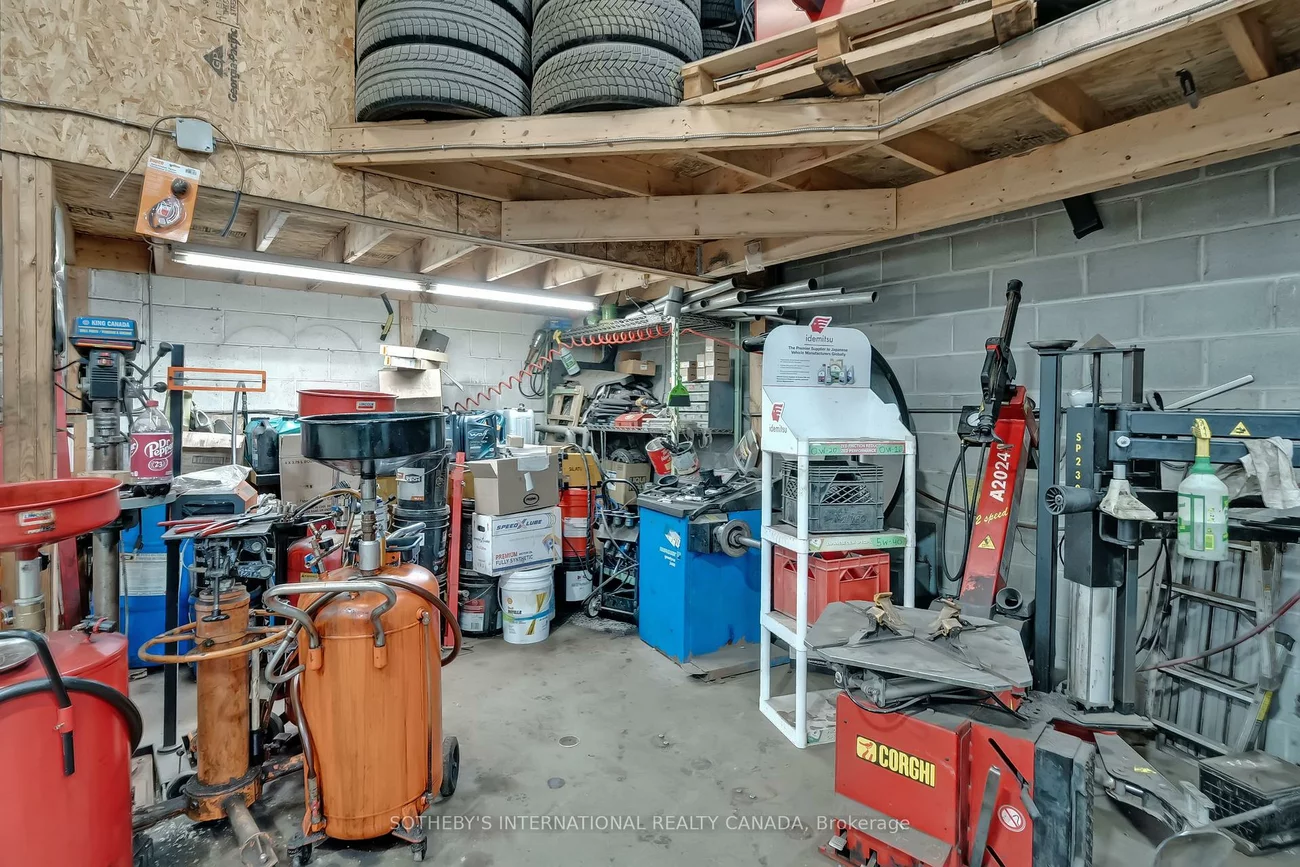1505, Speers, 1017 - SW Southwest, Oakville