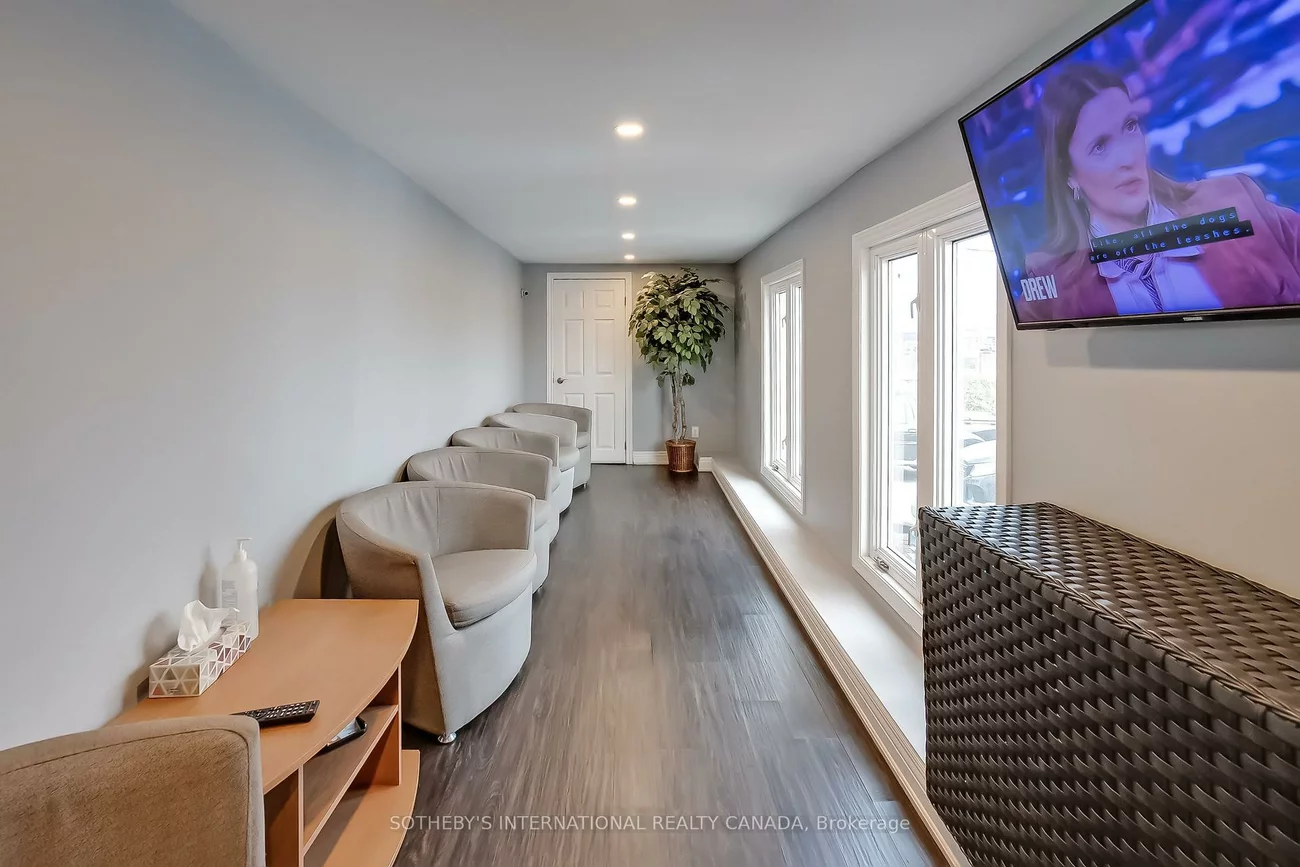 1505, Speers, 1017 - SW Southwest, Oakville