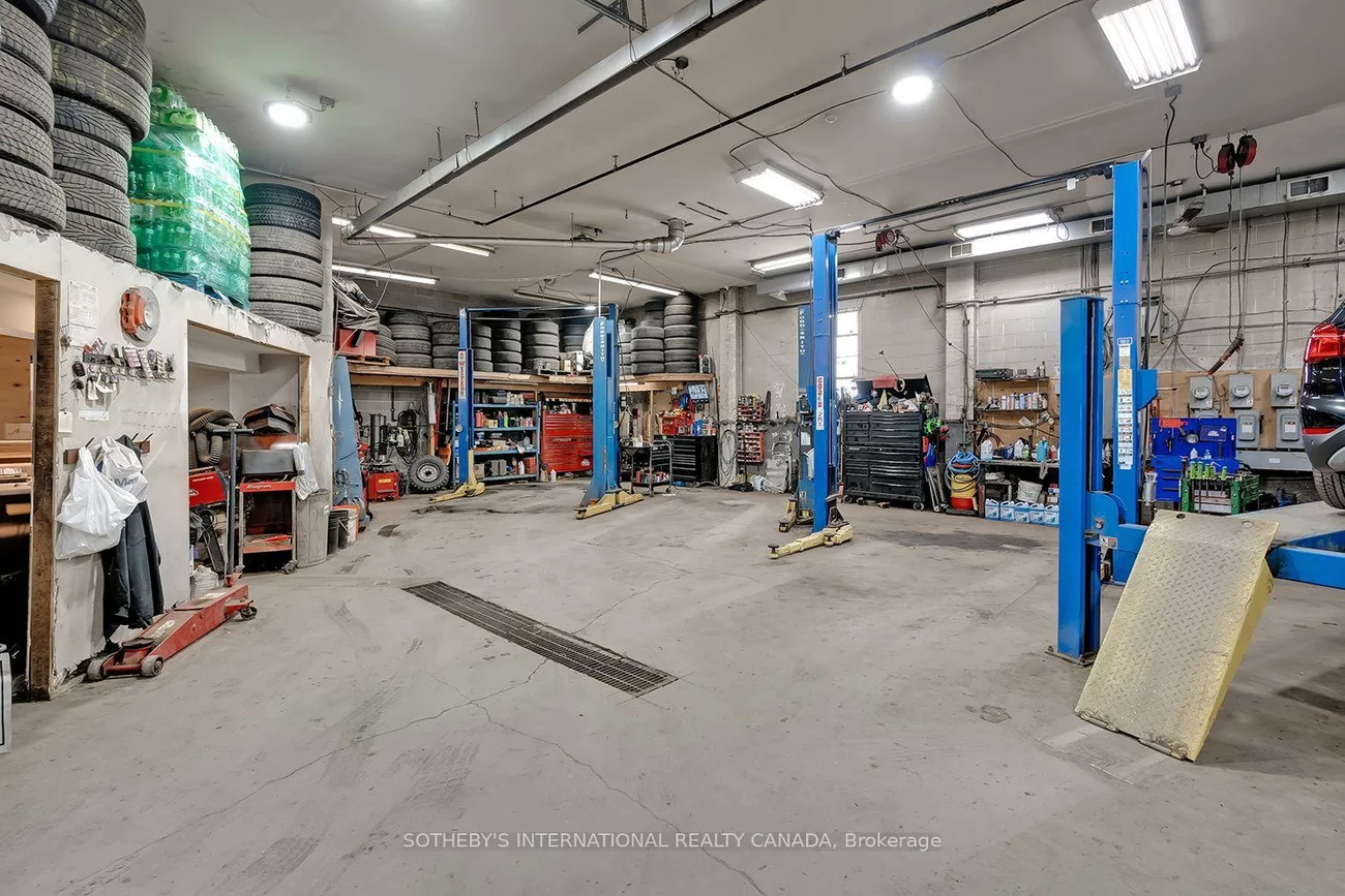 1505, Speers, 1017 - SW Southwest, Oakville