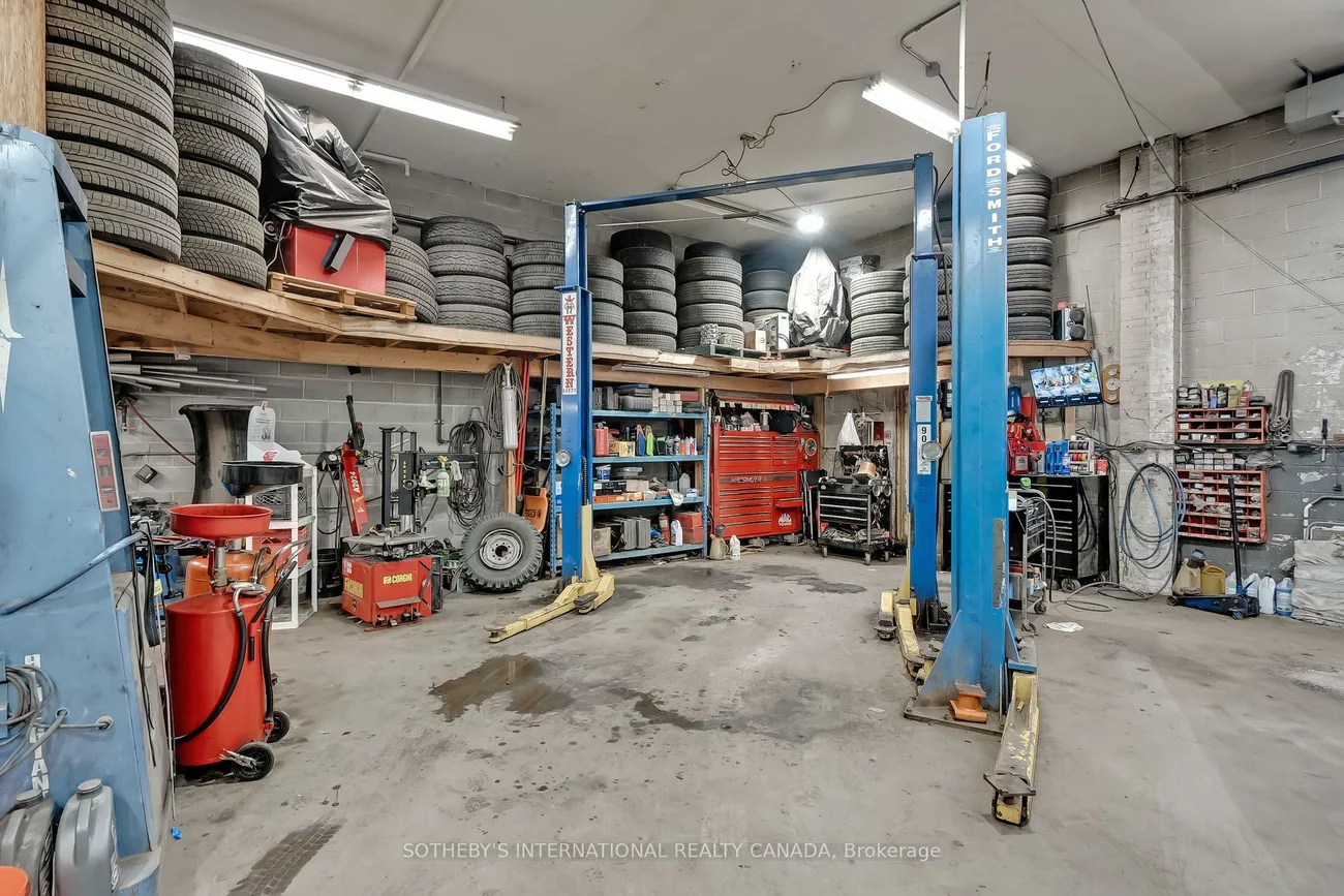 1505, Speers, 1017 - SW Southwest, Oakville