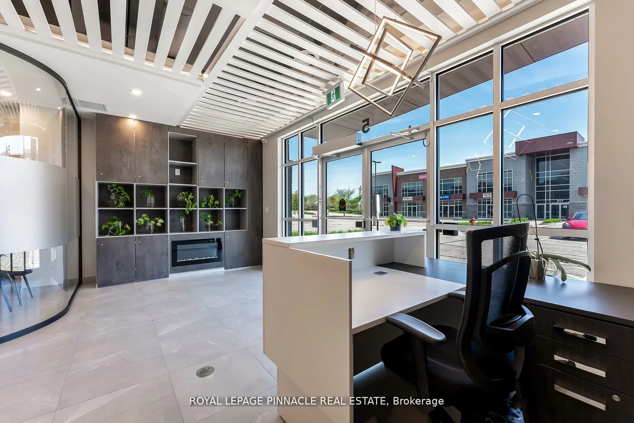 233, Speers, 1014 - QE Queen Elizabeth, Oakville