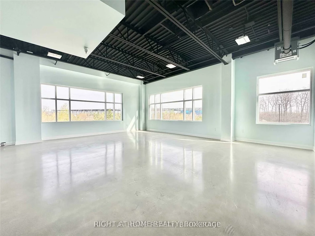 3485, Rebecca, 1014 - QE Queen Elizabeth, Oakville