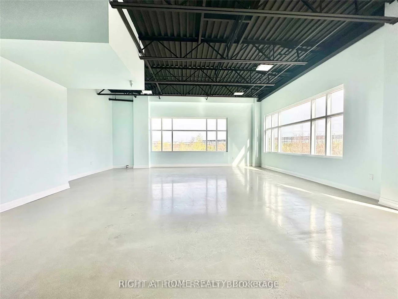 3485, Rebecca, 1014 - QE Queen Elizabeth, Oakville