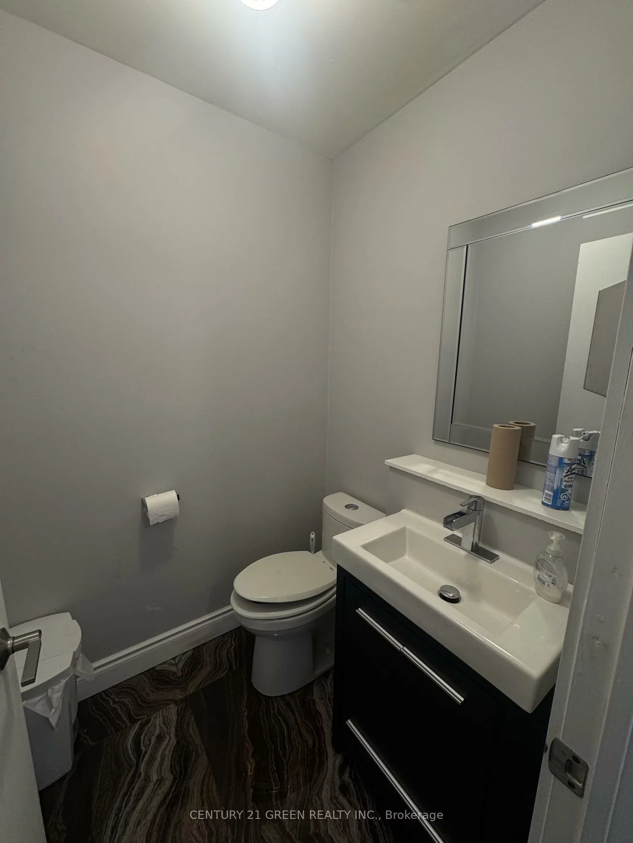 250, Wyecroft, 1014 - QE Queen Elizabeth, Oakville