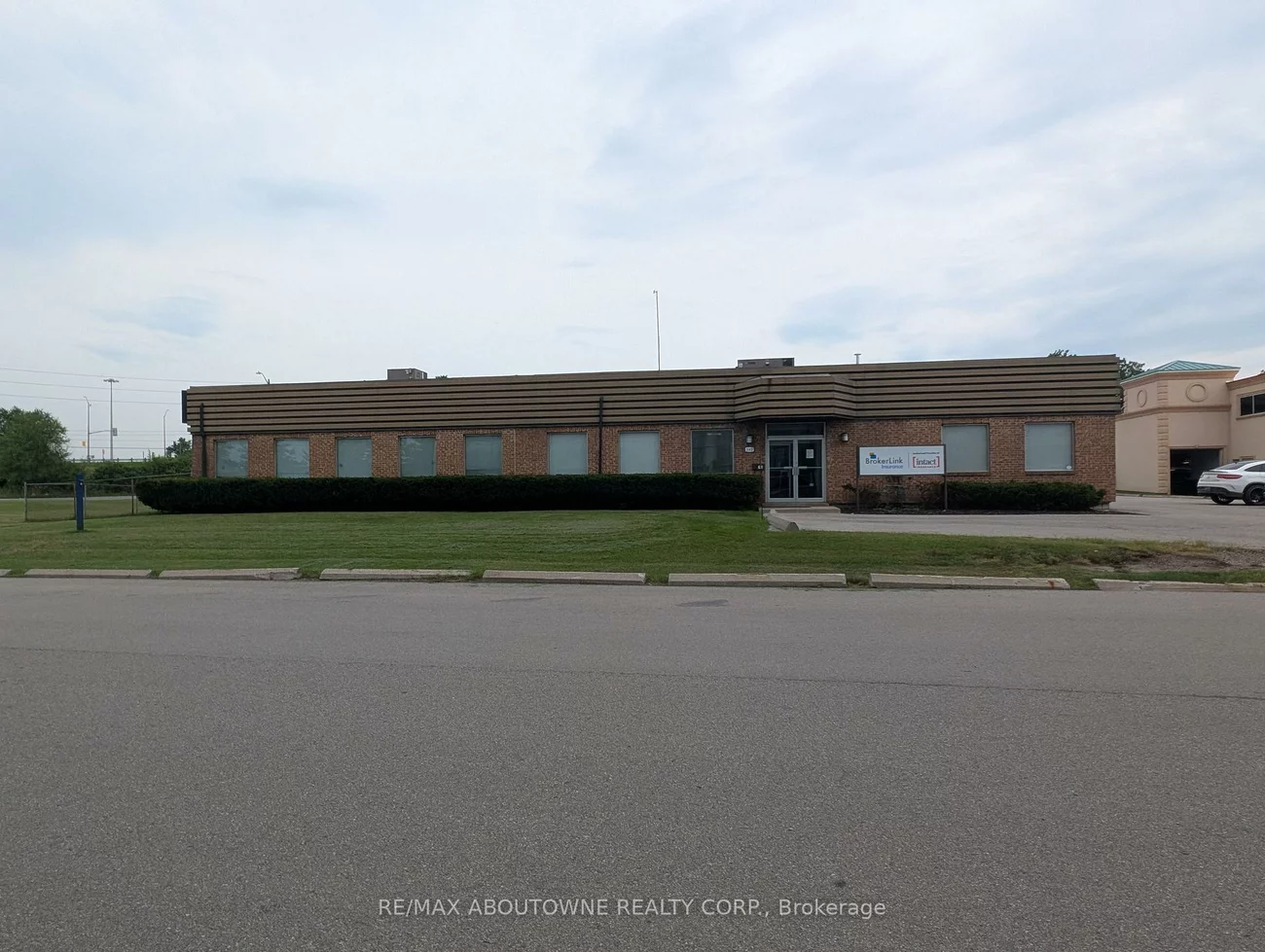 349, Davis, 1014 - QE Queen Elizabeth, Oakville