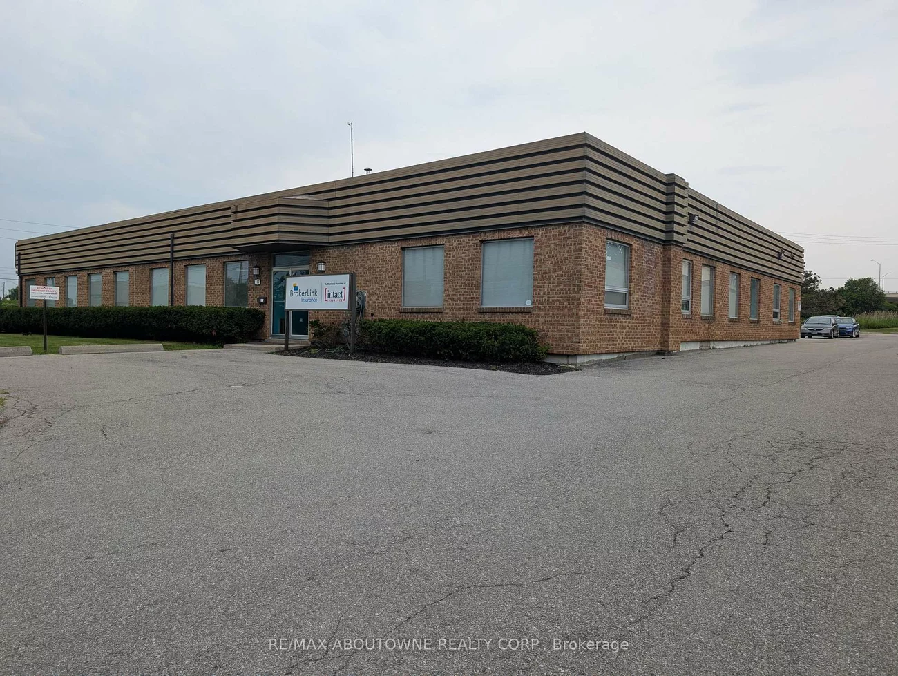 349, Davis, 1014 - QE Queen Elizabeth, Oakville