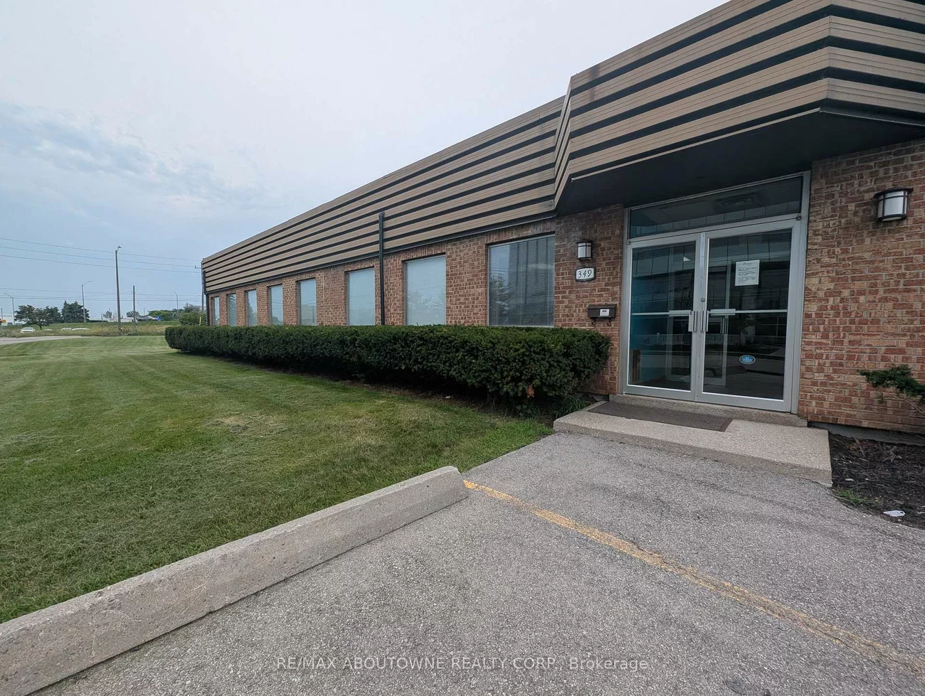 349, Davis, 1014 - QE Queen Elizabeth, Oakville