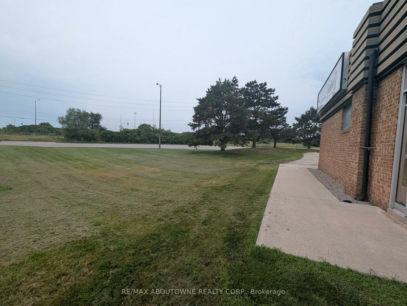 349, Davis, 1014 - QE Queen Elizabeth, Oakville