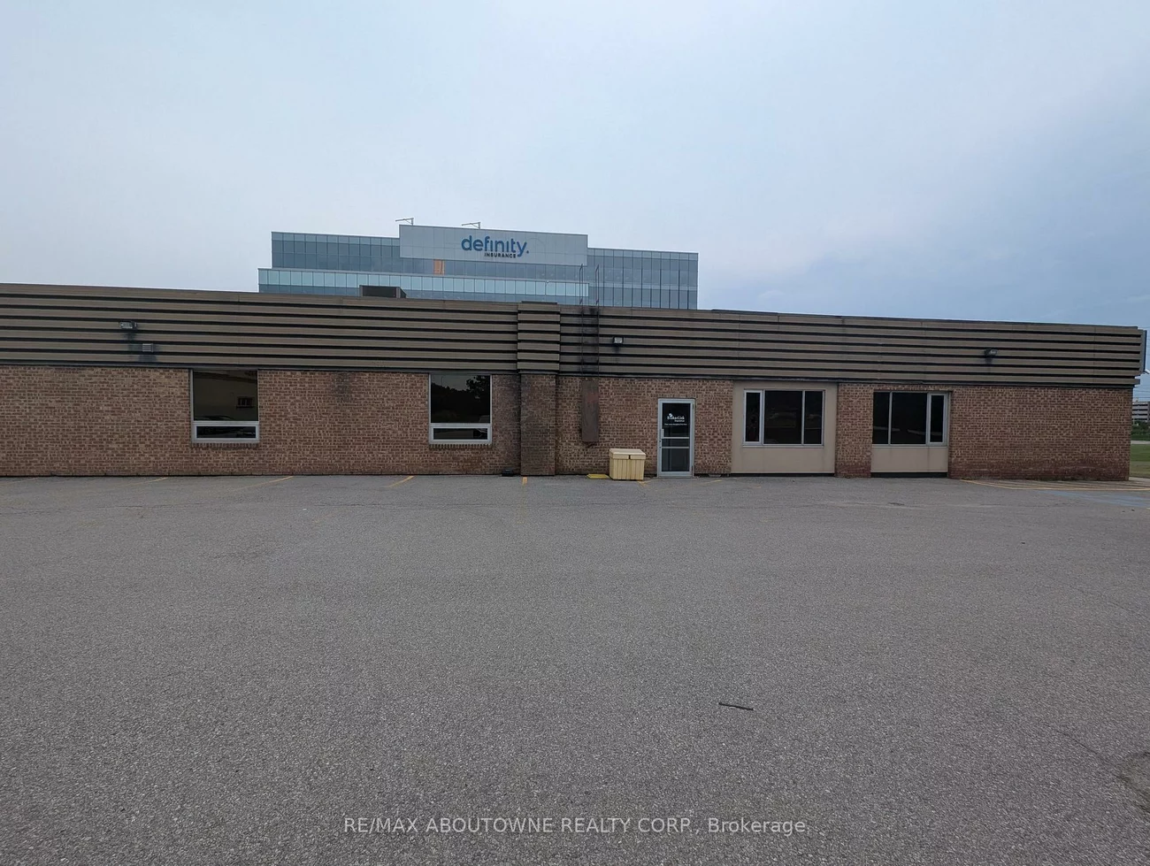 349, Davis, 1014 - QE Queen Elizabeth, Oakville