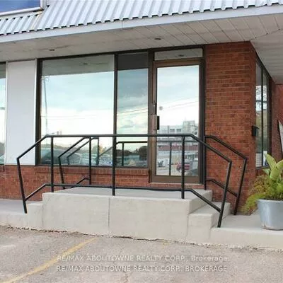 207, Cross, 1014 - QE Queen Elizabeth, Oakville