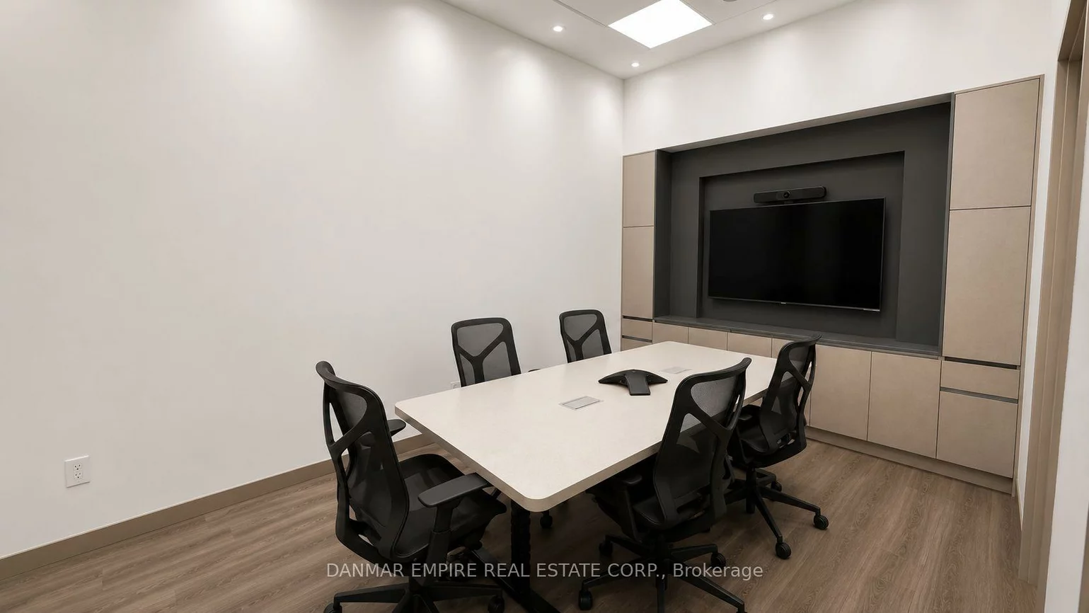 2165, Buckingham, 1021 - WP Winston Park, Oakville