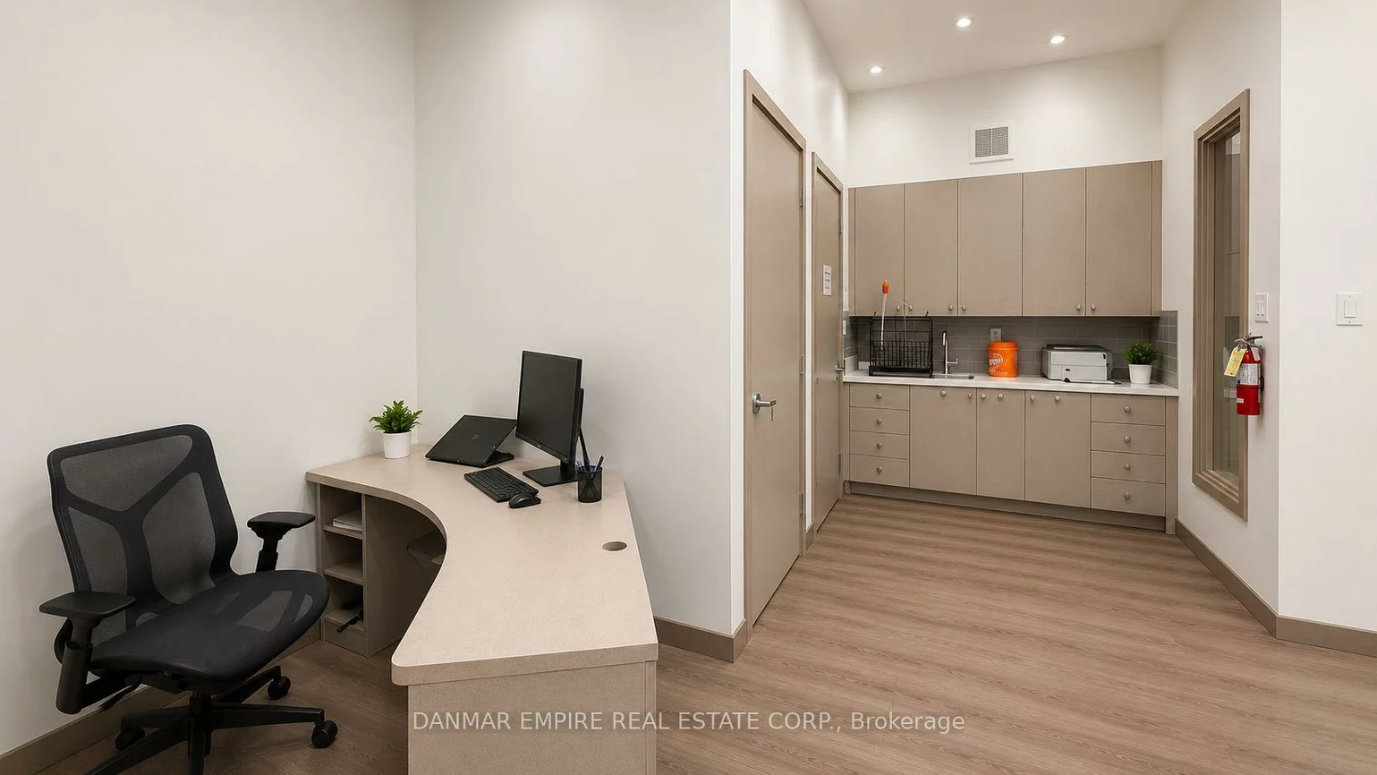 2165, Buckingham, 1021 - WP Winston Park, Oakville