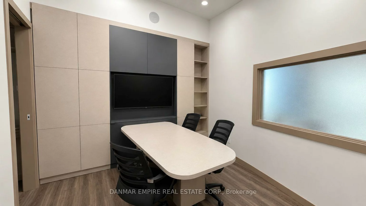 2165, Buckingham, 1021 - WP Winston Park, Oakville
