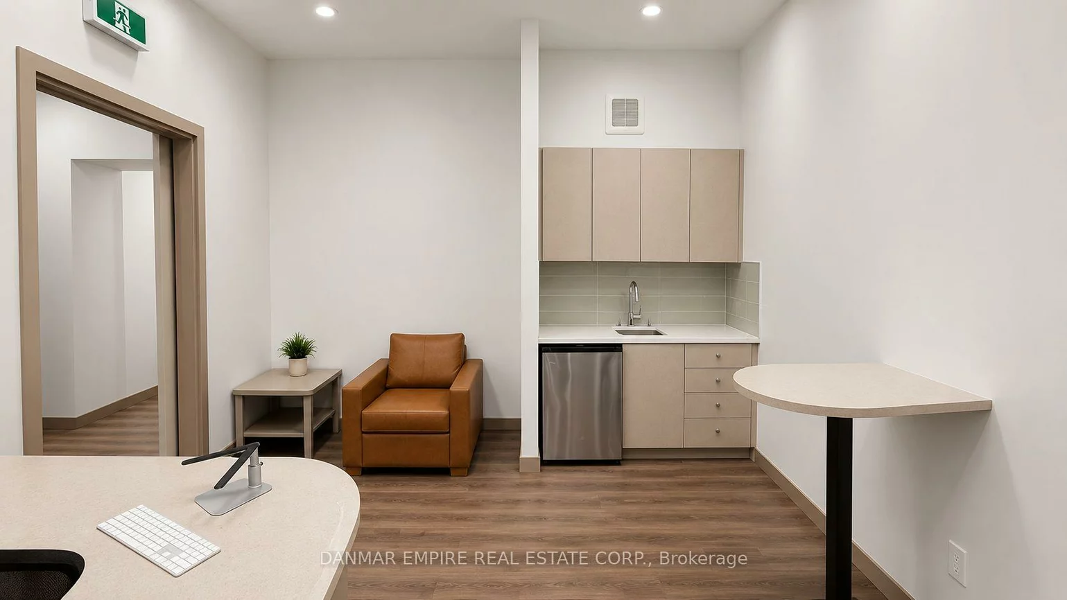 2165, Buckingham, 1021 - WP Winston Park, Oakville