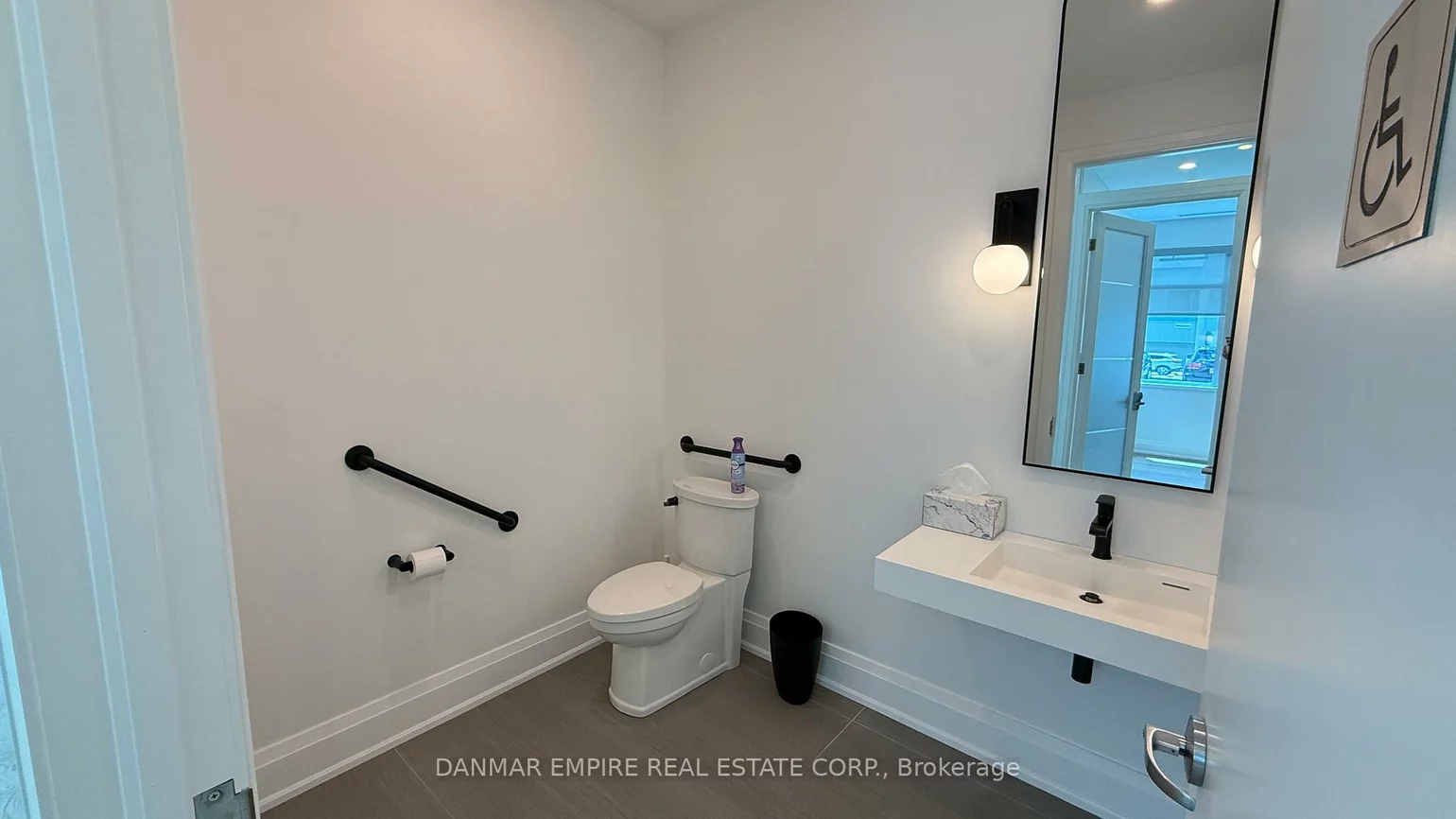 2380, Bristol, 1021 - WP Winston Park, Oakville