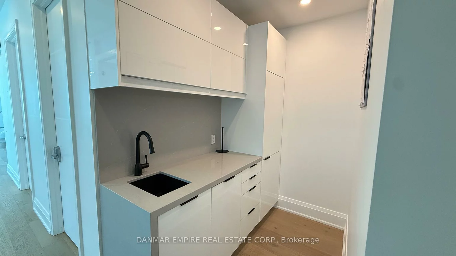 2380, Bristol, 1021 - WP Winston Park, Oakville