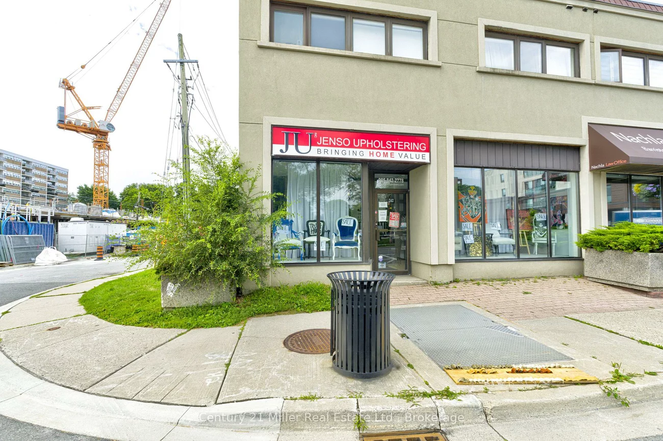 242, Kerr, 1002 - CO Central, Oakville