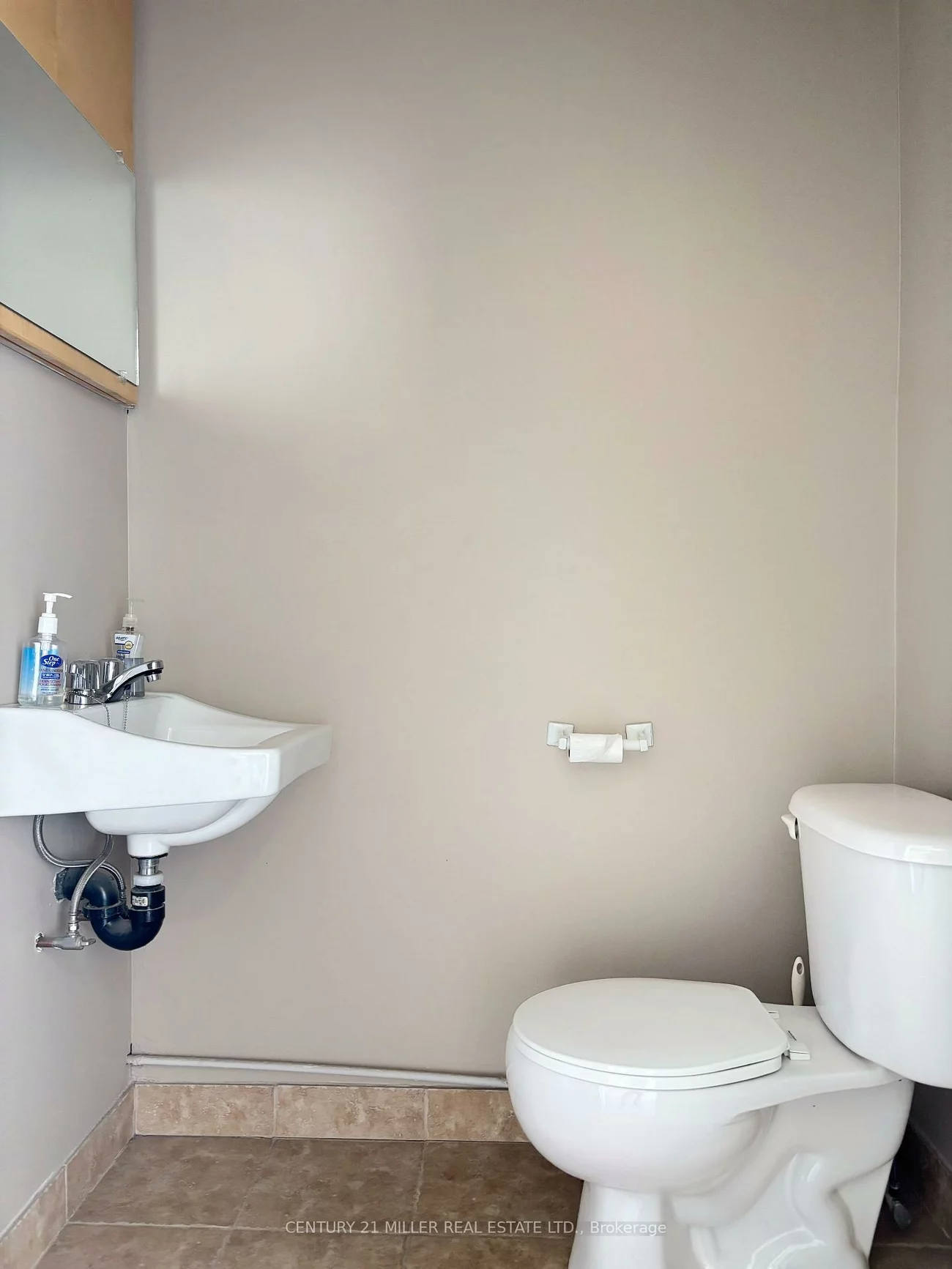 1260, Speers, 1014 - QE Queen Elizabeth, Oakville