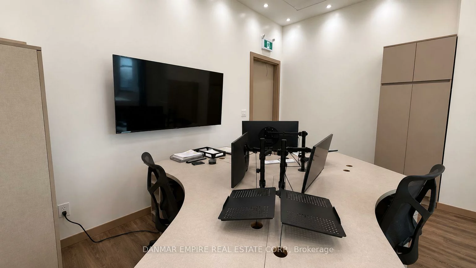 2165, Buckingham, 1021 - WP Winston Park, Oakville