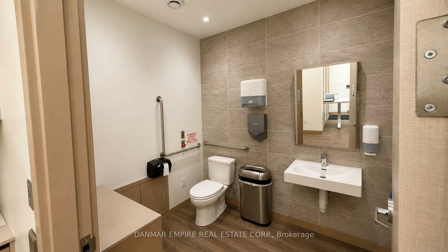 2165, Buckingham, 1021 - WP Winston Park, Oakville