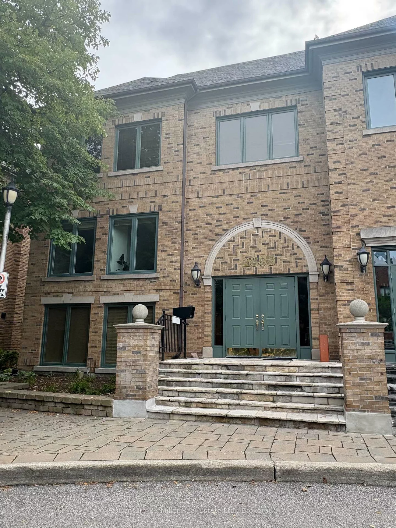 2898, South Sheridan, 1021 - WP Winston Park, Oakville
