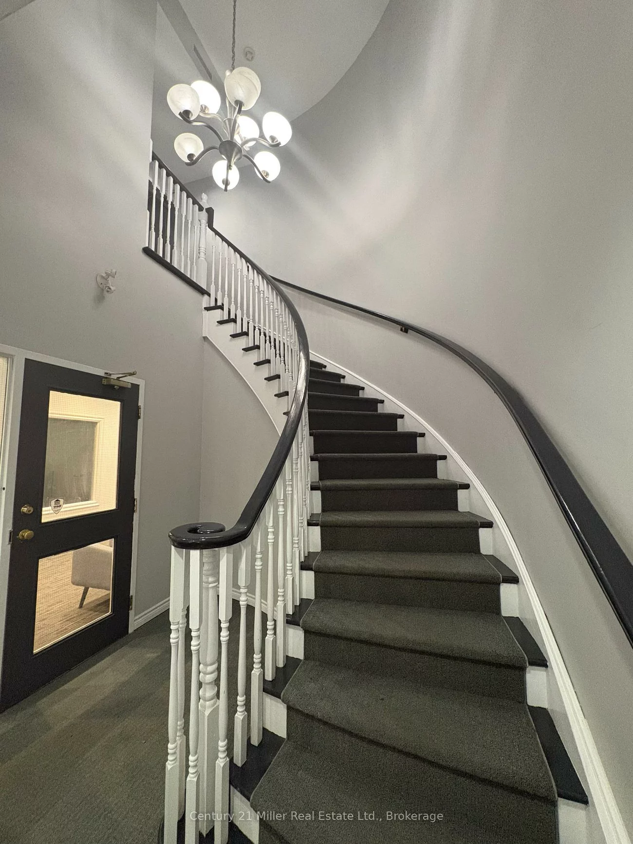 2898, South Sheridan, 1021 - WP Winston Park, Oakville