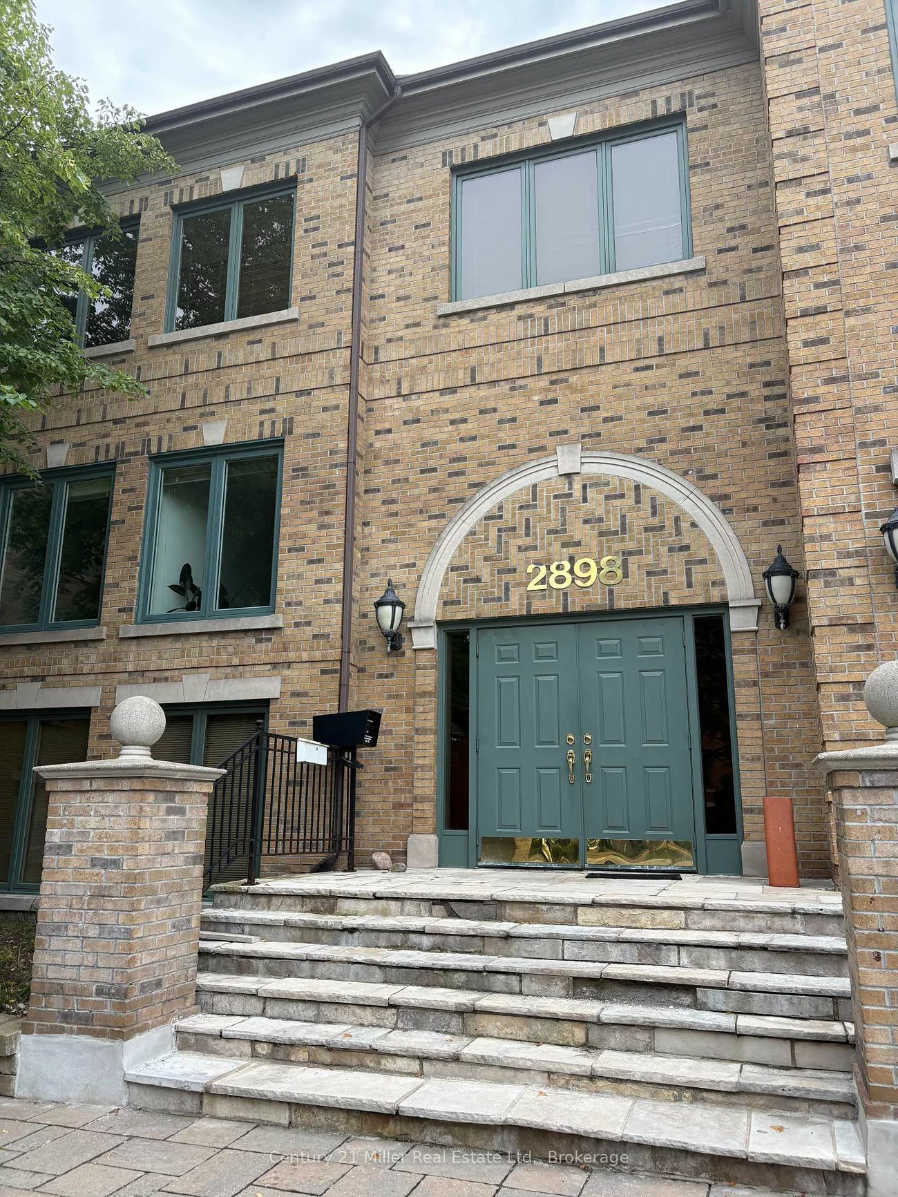 2898, South Sheridan, 1021 - WP Winston Park, Oakville