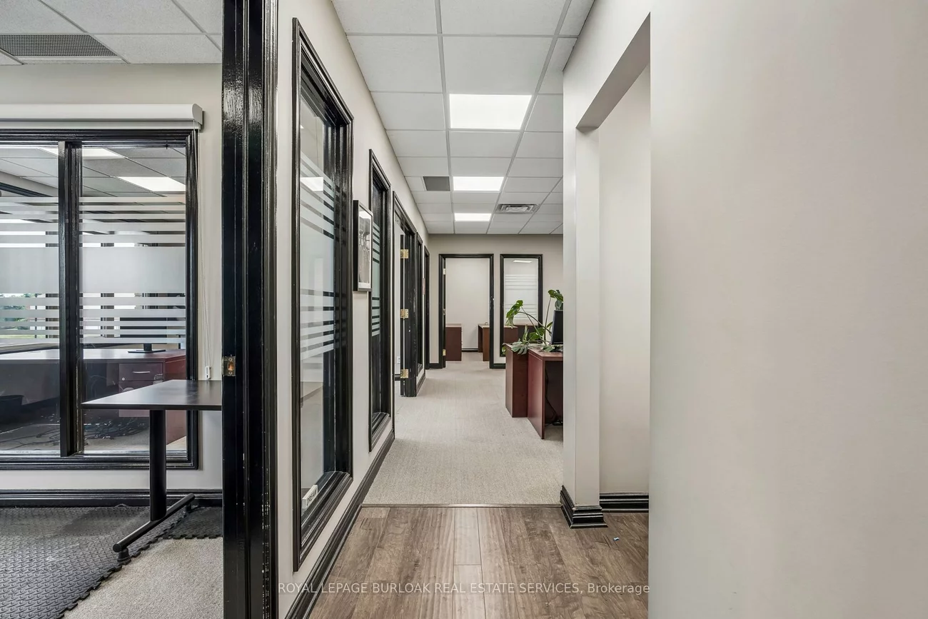 2904, South Sheridan, 1021 - WP Winston Park, Oakville