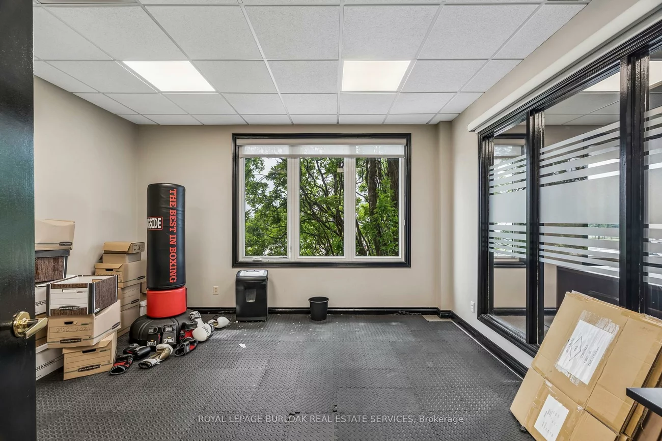 2904, South Sheridan, 1021 - WP Winston Park, Oakville