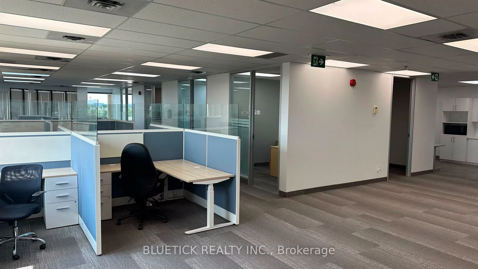 690, Dorval, 1014 - QE Queen Elizabeth, Oakville