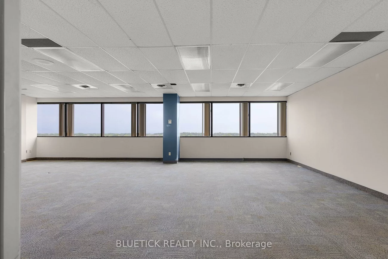 690, Dorval, 1014 - QE Queen Elizabeth, Oakville
