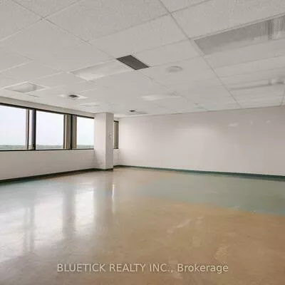 690, Dorval, 1014 - QE Queen Elizabeth, Oakville