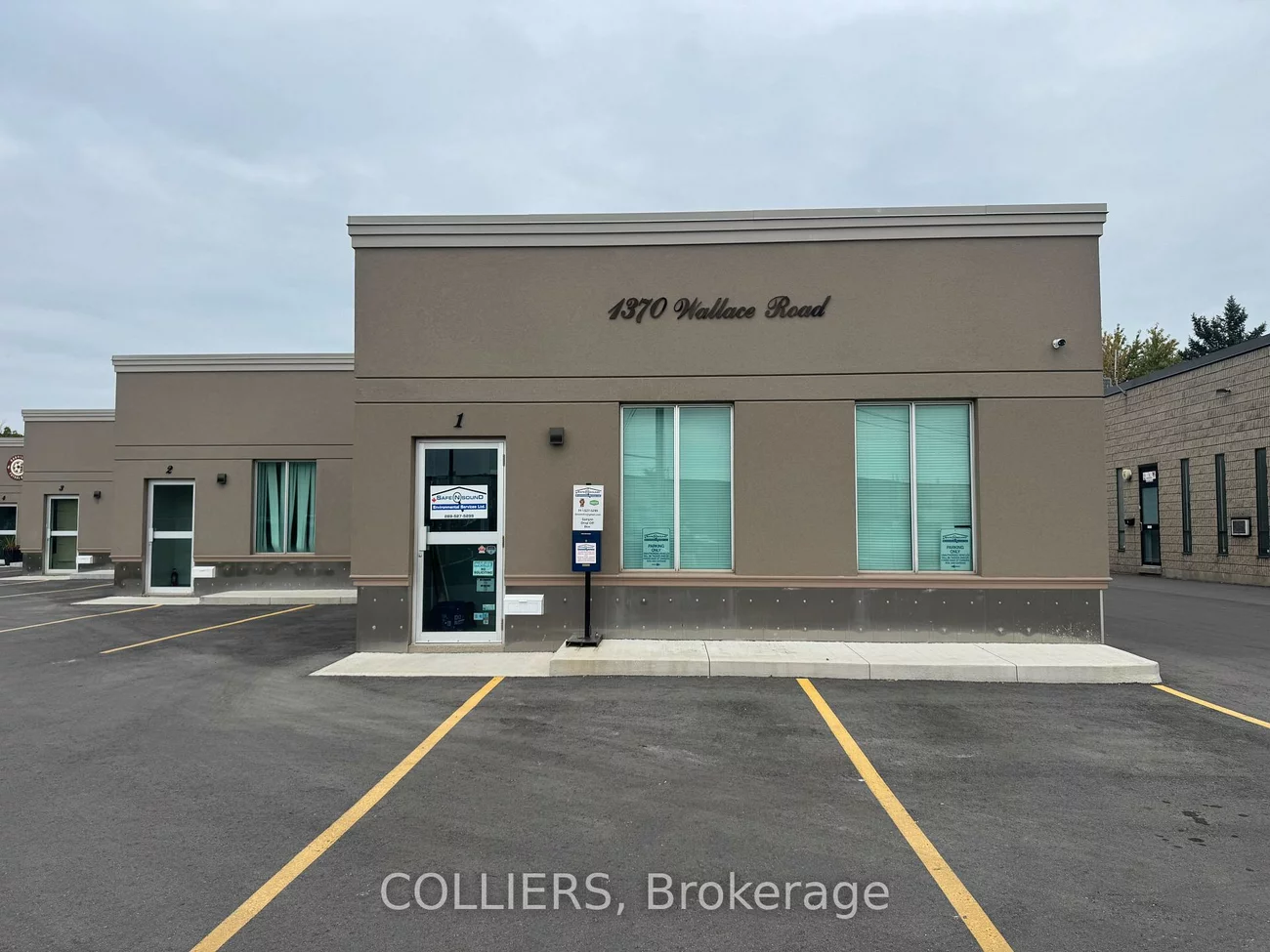 1370, Wallace, 1014 - QE Queen Elizabeth, Oakville
