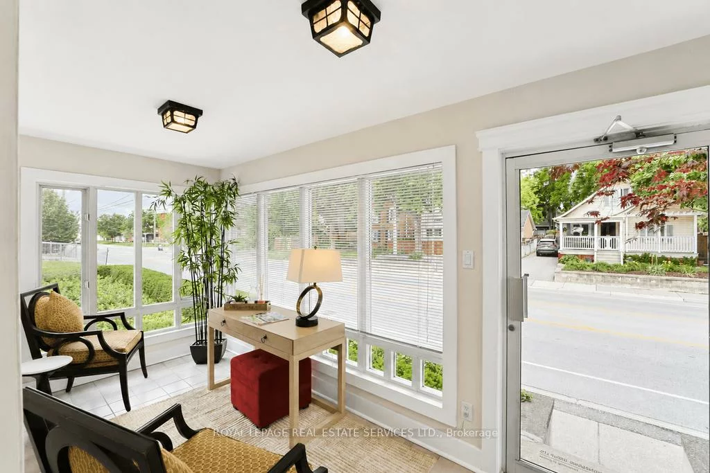 34, Rebecca, 1002 - CO Central, Oakville