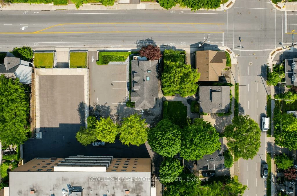 34, Rebecca, 1002 - CO Central, Oakville