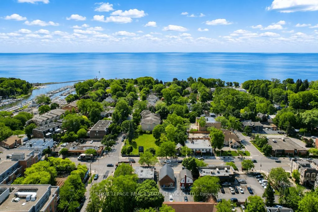 34, Rebecca, 1002 - CO Central, Oakville