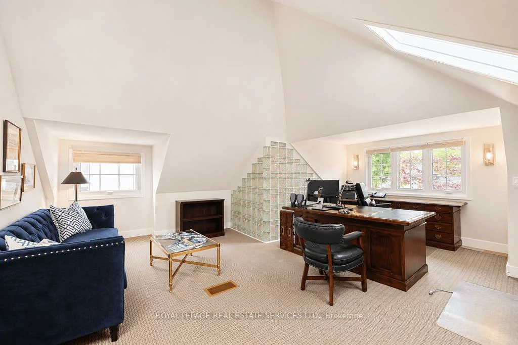 34, Rebecca, 1002 - CO Central, Oakville